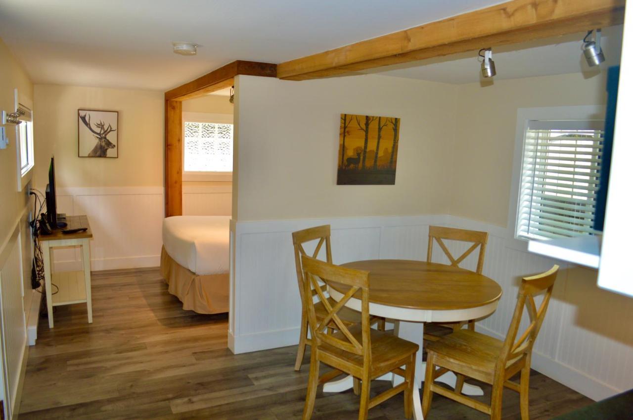 Wild Coast Wilderness Resort Port Renfrew Exterior photo