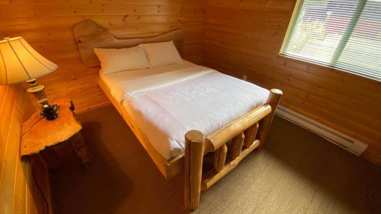 Wild Coast Wilderness Resort Port Renfrew Exterior photo