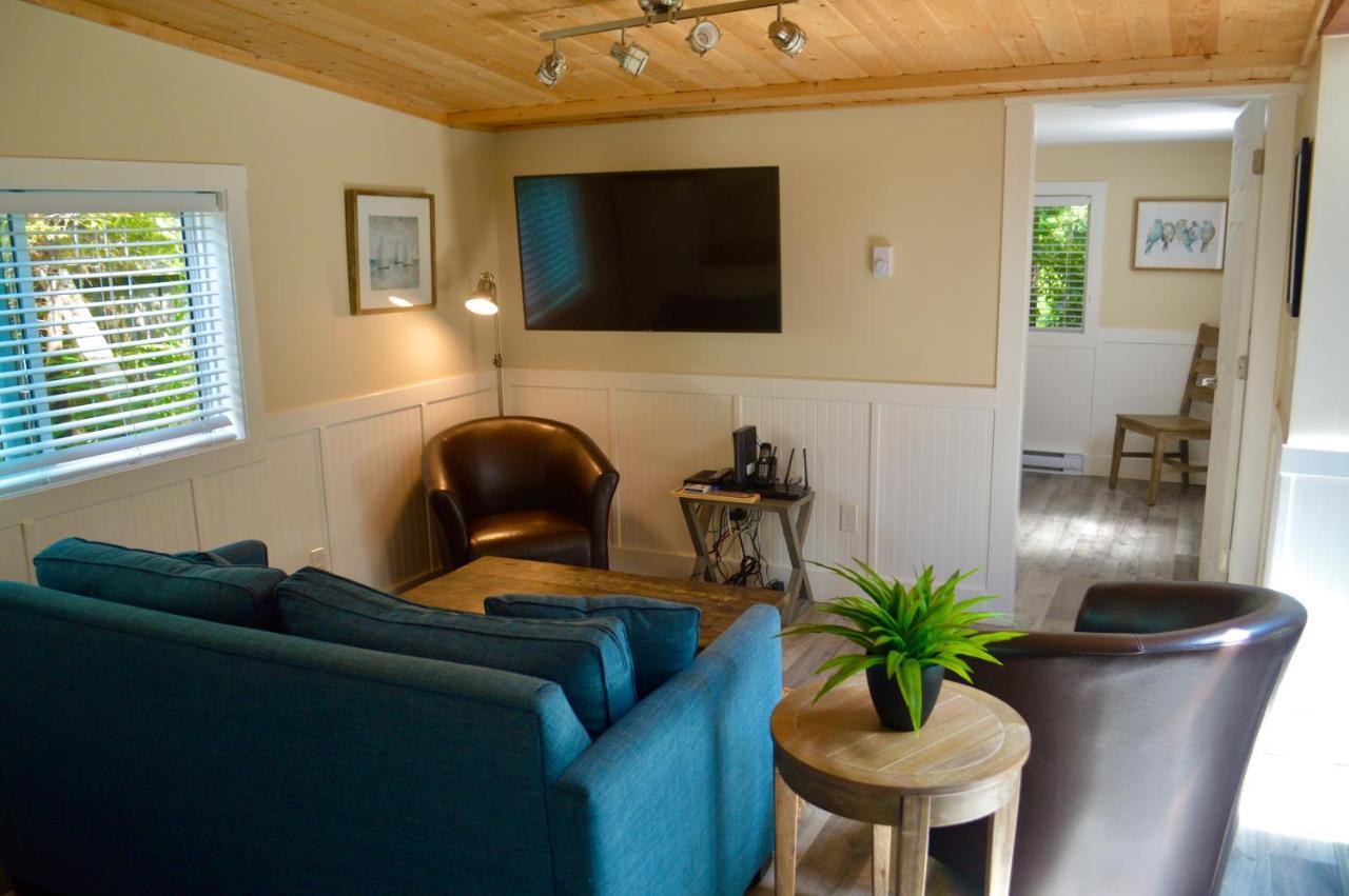 Wild Coast Wilderness Resort Port Renfrew Exterior photo