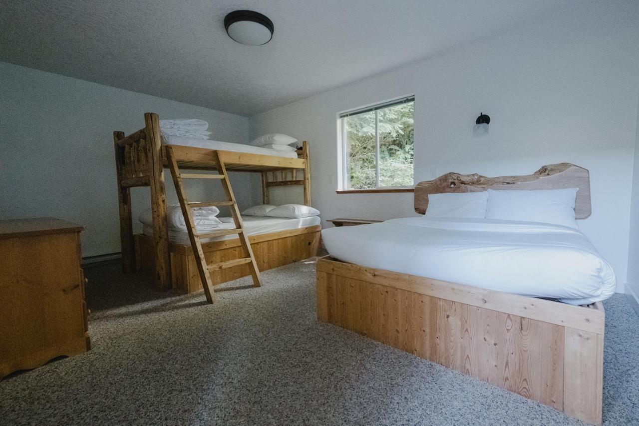 Wild Coast Wilderness Resort Port Renfrew Exterior photo