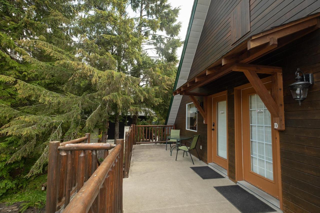 Wild Coast Wilderness Resort Port Renfrew Exterior photo